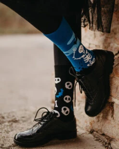 Halloween Skelett Socken -Schattenfest Verkäufe dedoles lustige skelett socken dedoles skeletons good mood socks halloween socken 52461 4