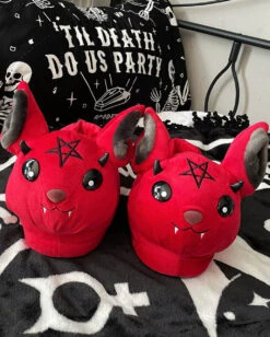 KILLSTAR Vampir Hausschuhe -Schattenfest Verkäufe killstar vampir pluesch hausschuhe killstar slippers gothic hausschuhe gothic accessoires gothic homewear killstar vampir slippers 53076
