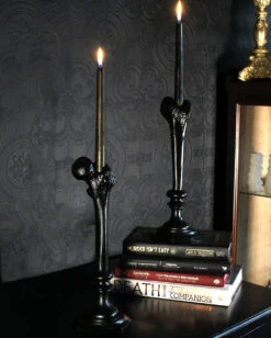 Schwarzer Oberschenkelknochen Kerzenhalter 34cm -Schattenfest Verkäufe schwarzer oberschenkelknochen kerzenhalter black femur bone candlestick holder gothic homeware 54854 04