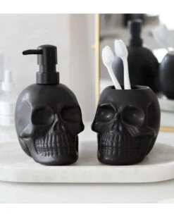Schwarzer Totenkopf Zahnbürstenhalter Aus Keramik 9 Schwarzer Totenkopf Zahnbürstenhalter Aus Keramik -Schattenfest Verkäufe schwarzer totenkopf zahnbuerstenhalter black skull tooth brush holder gothic wohnaccessoire 54282 05